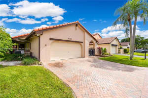 17353 NW 62nd Pl, Hialeah, FL 33015, Sold 12/06/24