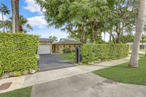 10201 SW 86th St, Miami, FL 33173, Sold 11/27/24