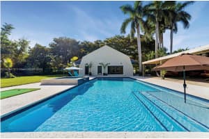 10050 NW 135th St, Hialeah, FL 33018, Sold 12/09/24