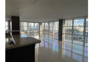 1000 Parkview Dr APT 920, Hallandale Beach, FL 33009, - MLS#A11678490