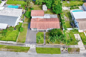 5441 NW 174th Dr, Miami Gardens, FL 33055, Sold 12/20/24