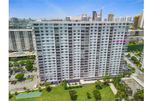 500 Bayview Dr APT 1632, Sunny Isles Beach, FL 33160, Sold 01/24/25