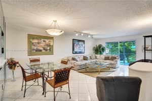 9461 Sunrise Lakes Blvd APT 307, Sunrise, FL 33322, Sold 12/19/24