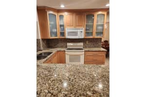 9711 SW 1st St, Miami, FL 33144, Sold 12/10/24