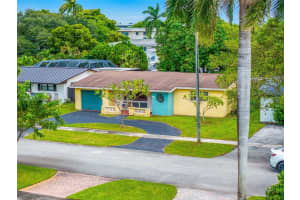543 S Crescent Dr, Hollywood, FL 33021, Sold 12/02/24
