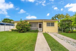 6780 SW 27th St, Miami, FL 33134, Sold 12/19/24