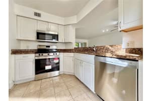 3405 NW 44th St APT 104, Lauderdale Lakes, FL 33309, - MLS#A11679276