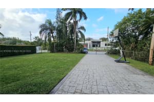 70 NW 158th St, Miami, FL 33169, Sold 04/09/25