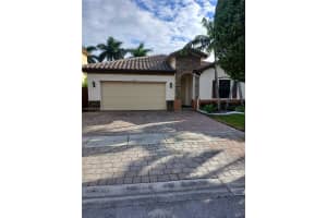 2706 NE 1st St, Homestead, FL 33033, Sold 01/10/25
