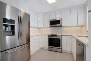 8233 Harding Ave APT 508, Miami Beach, FL 33141, Sold 07/11/25