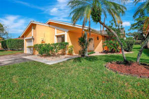 978 NW 89th Ave, Pembroke Pines, FL 33024, Sold 12/09/24