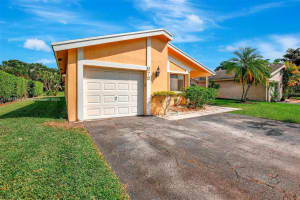 978 NW 89th Ave, Pembroke Pines, FL 33024, Sold 12/09/24