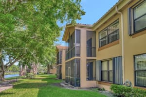 15505 Miami Lakeway N Apt 202-6, Miami Lakes, FL 33014, Sold 02/28/25