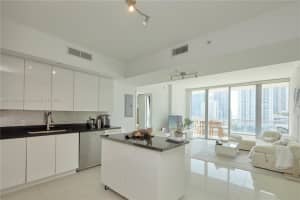 92 SW 3rd St APT 1211, Miami, FL 33130, Sold 12/30/24
