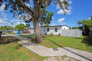 3761 SW 45th Ave, West Park, FL 33023, Sold 12/19/24