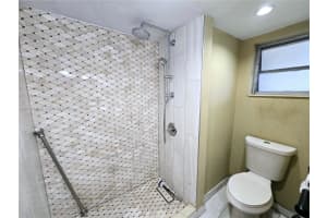840 NW 87th Ave APT 204, Miami, FL 33172, Sold 01/10/25
