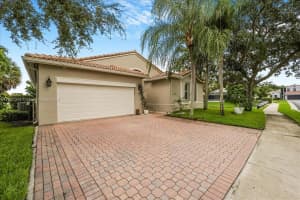 15003 SW 16th St, Pembroke Pines, FL 33027, Sold 03/25/25
