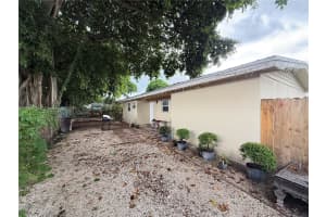 800 NE 15th St, Homestead, FL 33030, Sold 11/15/24