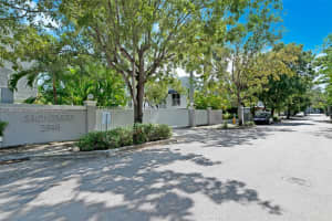2945 Bridgeport Ave, Miami, FL 33133, Sold 01/27/25