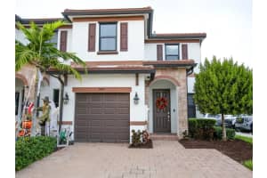 3405 W 106th St 3405, Hialeah