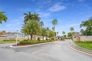 19832 NW 86th Ave, Hialeah, FL 33015, Sold 03/25/25