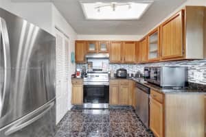 782 NW Fairhaven Dr, Port St. Lucie, FL 34983, Sold 01/17/25