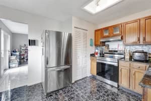 782 NW Fairhaven Dr, Port St. Lucie, FL 34983, Sold 01/17/25