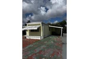 8725 SW 16th St, Davie, FL 33324, Sold 01/15/25