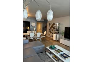 100 Lincoln Rd 608, Miami Beach