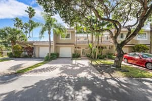10244 NW 52nd Terrace, Doral, FL 33178, Sold 12/03/24