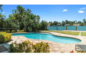 7536 W Treasure Dr, North Bay Village