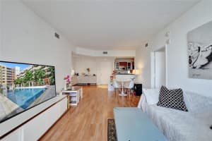 18800 NE 29th Ave APT 629, Aventura, FL 33180, Sold 03/10/25
