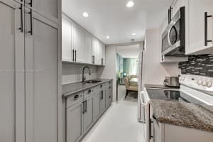 4898 NW 29th Ct APT 103, Lauderdale Lakes, FL 33313, Sold 04/11/25