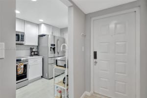 9510 Seagrape Dr, Davie, FL 33324, Sold 12/02/24