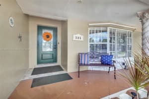 301 NW 93rd Ave, Pembroke Pines, FL 33024, Sold 04/17/25