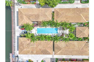 2811 NE 185th St, Aventura, FL 33180, Sold 12/27/24