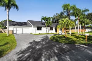 17640 SW 85th Ave, Palmetto Bay, FL 33157, Sold 12/18/24
