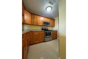 10018 Nw 4th St 203, Pembroke Pines