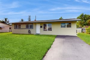 10320 SW 55th St, Miami, FL 33165, Sold 02/28/25