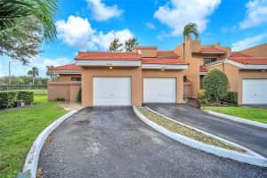 12048 S Las Palmas Dr, Pembroke Pines, FL 33025, Sold 12/16/24