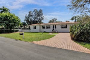 6020 SW 25th St, Miami, FL 33155, Sold 01/10/25