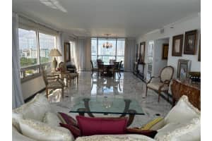 1541 Brickell Ave A1701, Miami