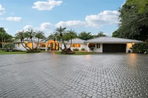 12200 Vista Ln, Pinecrest, FL 33156, Sold 02/18/25