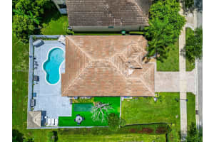 19402 SW 68th St, Fort Lauderdale, FL 33332, Sold 12/16/24