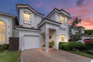 10921 NW 67th St, Doral, FL 33178, Sold 12/09/24