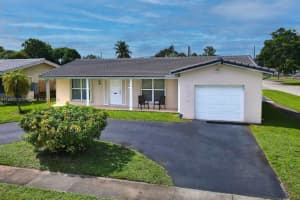 2230 N 54th Ave, Hollywood, FL 33021, Sold 04/22/25