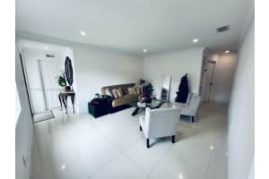 18531 NW 82nd Ct, Hialeah, FL 33015, Sold 02/28/25