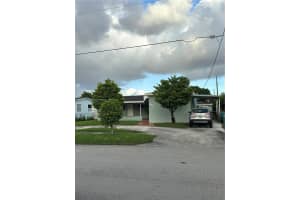 245 SW 105th Pl, Miami, FL 33174, Sold 12/09/24