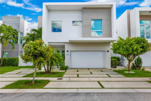 10580 NW 67th Terrace, Doral, FL 33178, - MLS#A11682223