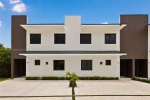 548 SW 7th St, Florida City, FL 33034, Sold 10/23/24